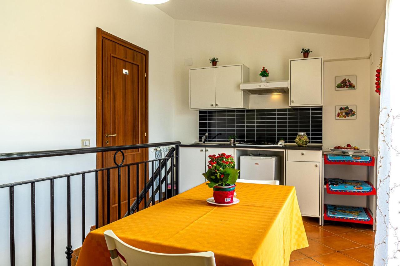 Villetta Mari E Amuri Giardini Naxos Exteriér fotografie